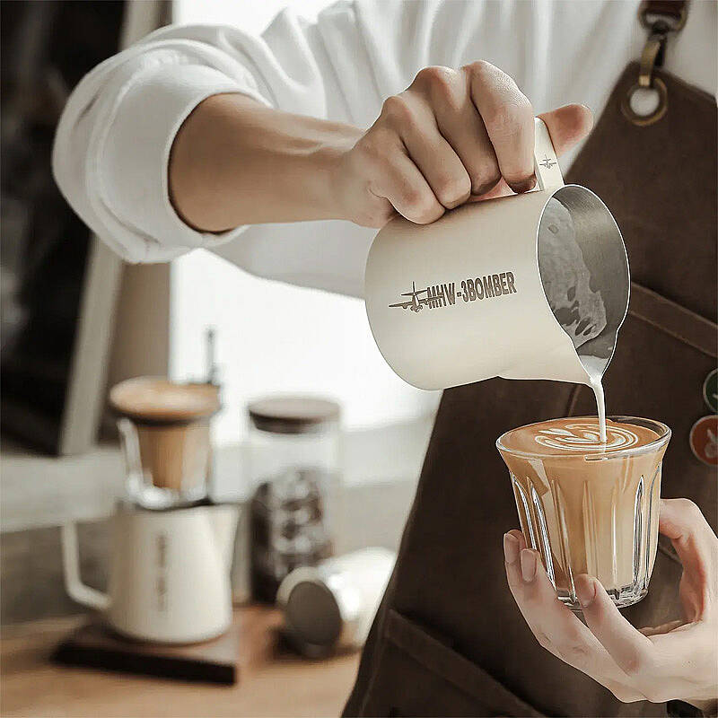 MHW-3Bomber P5021W Süt Potu Pitcher, 450 ml, Beyaz - 2