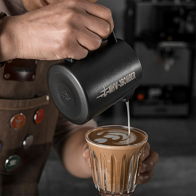 MHW-3Bomber P5032B Süt Potu Pitcher, 350 ml, Siyah - MHW-3Bomber (1)